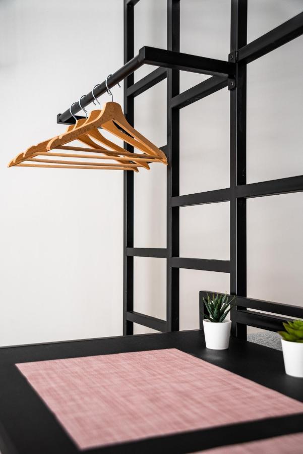 Modern Studio Close To Waterfront Солун Екстериор снимка